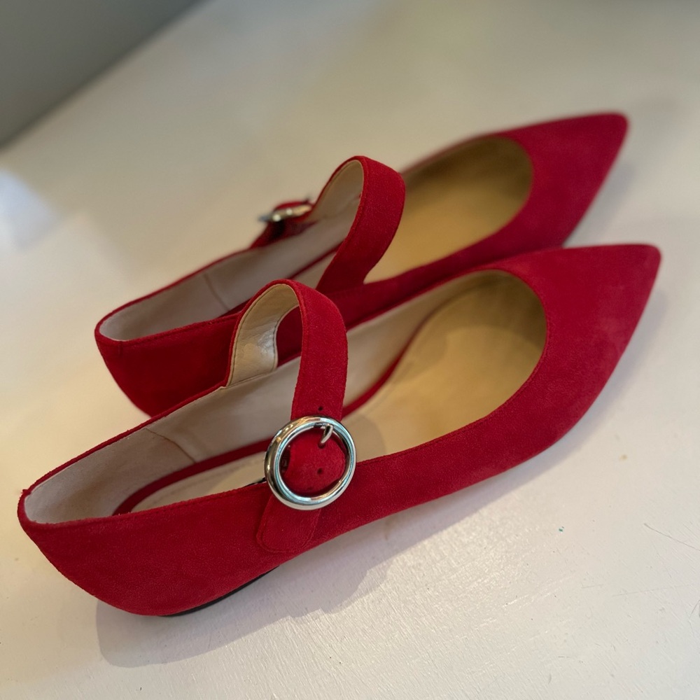 Nine West Pointed Toe Mary Jane’s